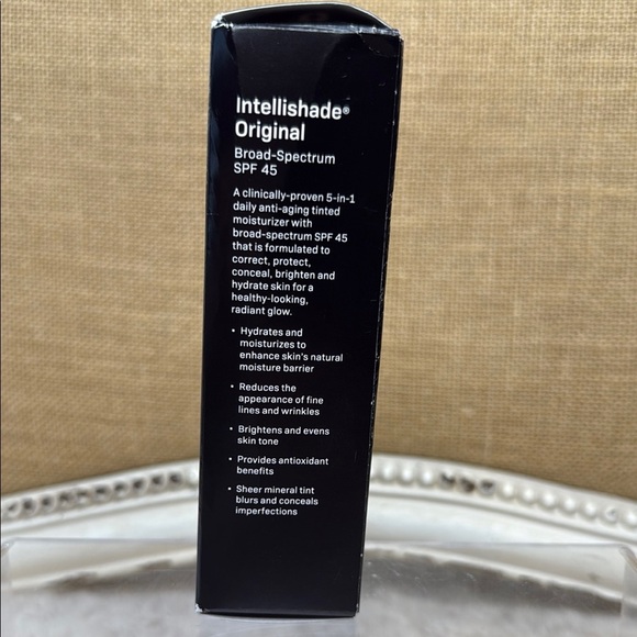 Revision Skincare Intellishade Original, 1.7 fl oz - Picture 3 of 7